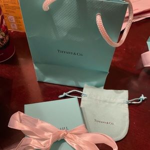 Tiffany authentic bag, duffle sac, ribbon